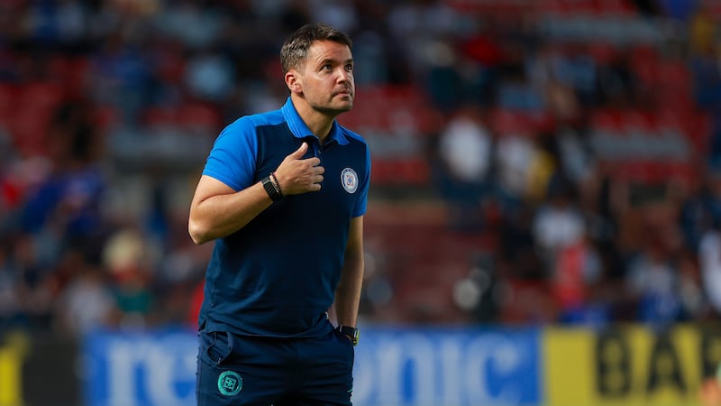 Nicolás Larcamón deja de ser entrenador de Cruz Azul a una jornada de iniciar la Liguilla