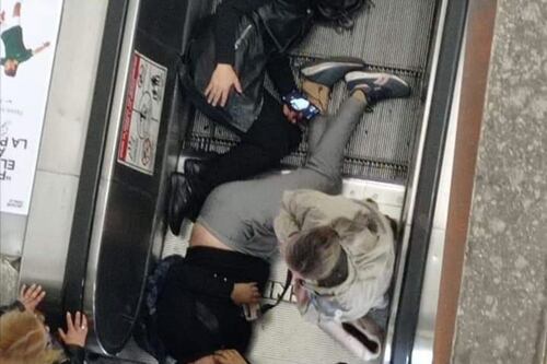 Metro descarta falla en escaleras de L7, alguien activó el botón de emergencia