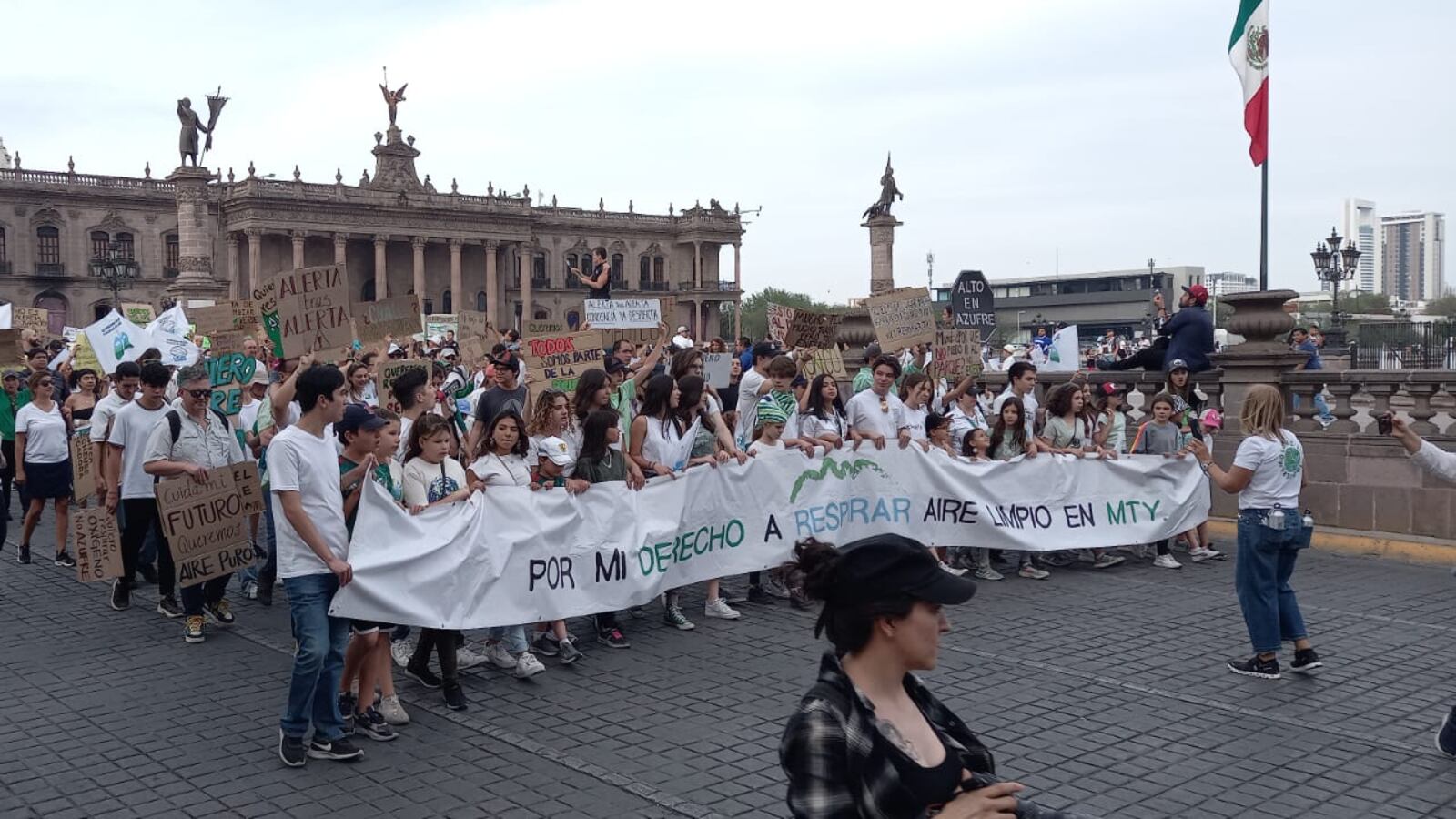 Los ciudadanos exigen mejor calidad de aire y menos empresas contaminantes.