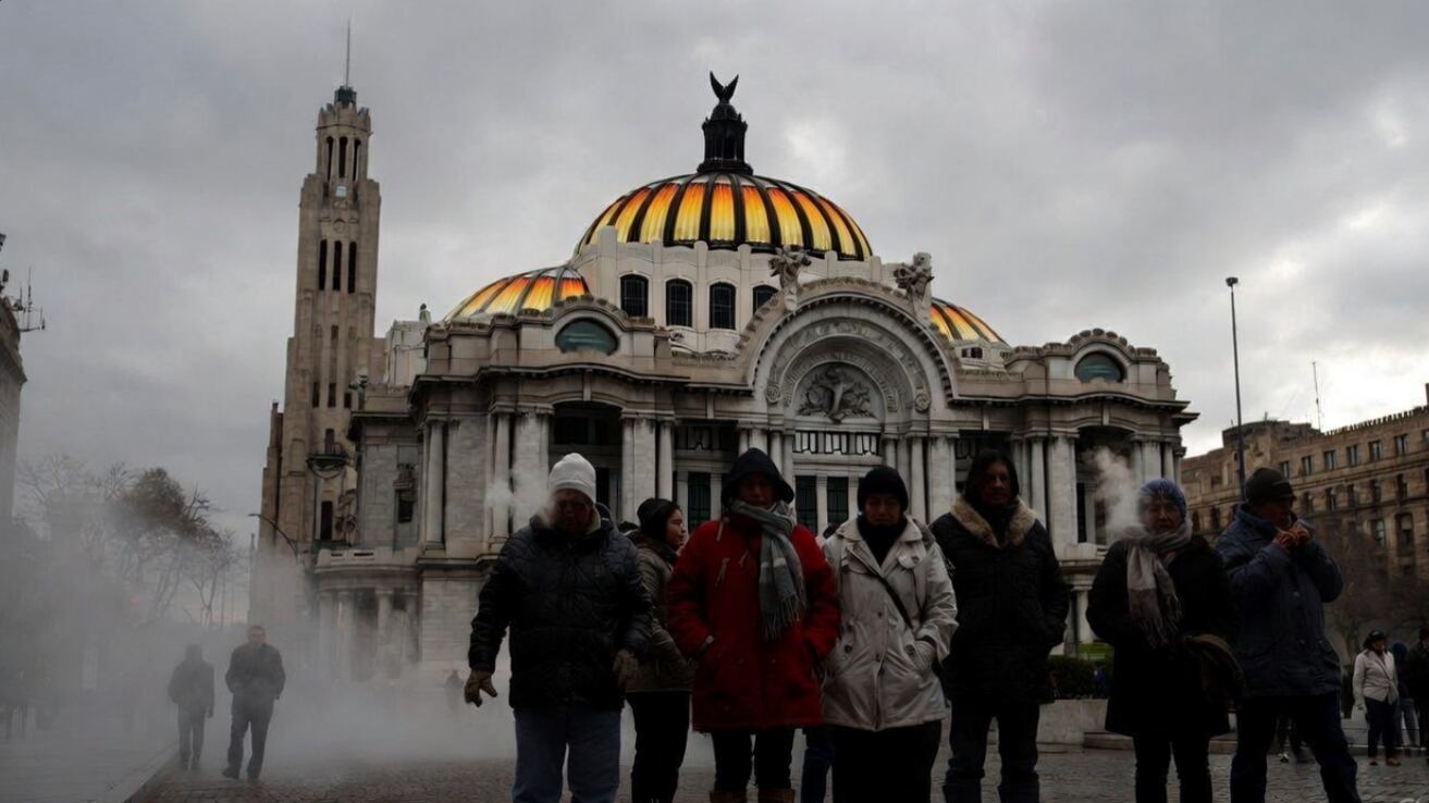 El frente frío 15 y un río atmosférico impulsarán temperaturas bajas en la CDMX,