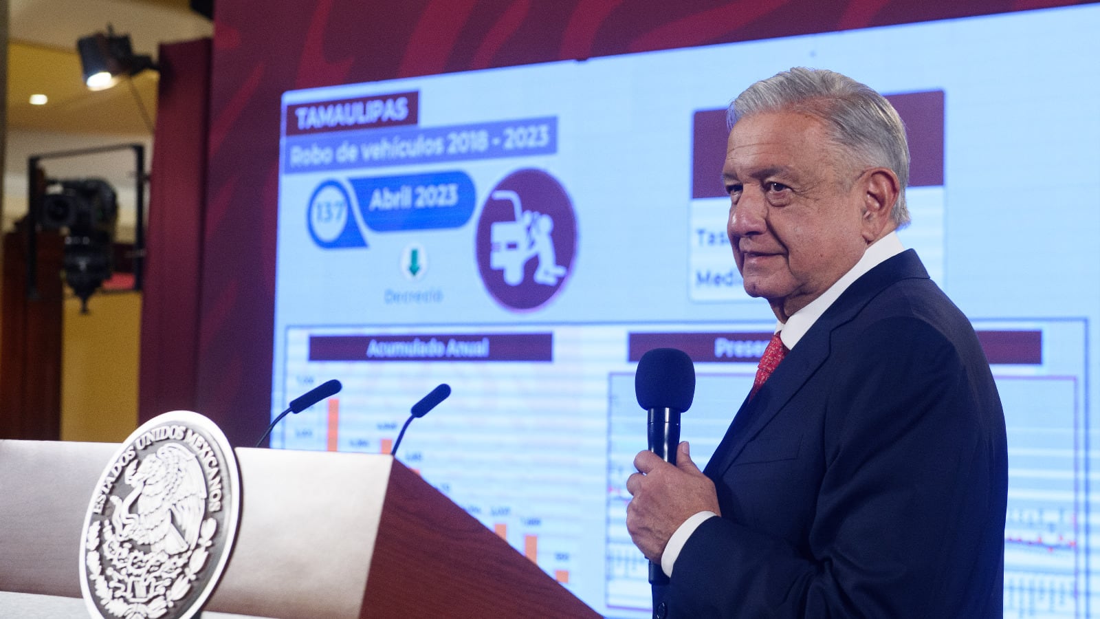 Gobierno 'cumple' ultimátum del INAI y notifica a periodistas vulnerados en hackeo