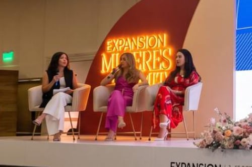 Más allá del éxito corporativo: la soledad, la vulnerabilidad y las redes que transforman el liderazgo femenino