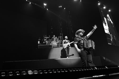 Grupo Frontera logra ‘sold out’ con más de 75 mil boletos vendidos para una de sus presentaciones