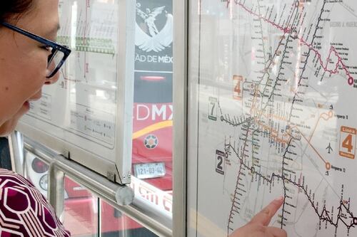 Sábado caótico en la CDMX; Metrobús cambia rutas ante mitin de AMLO