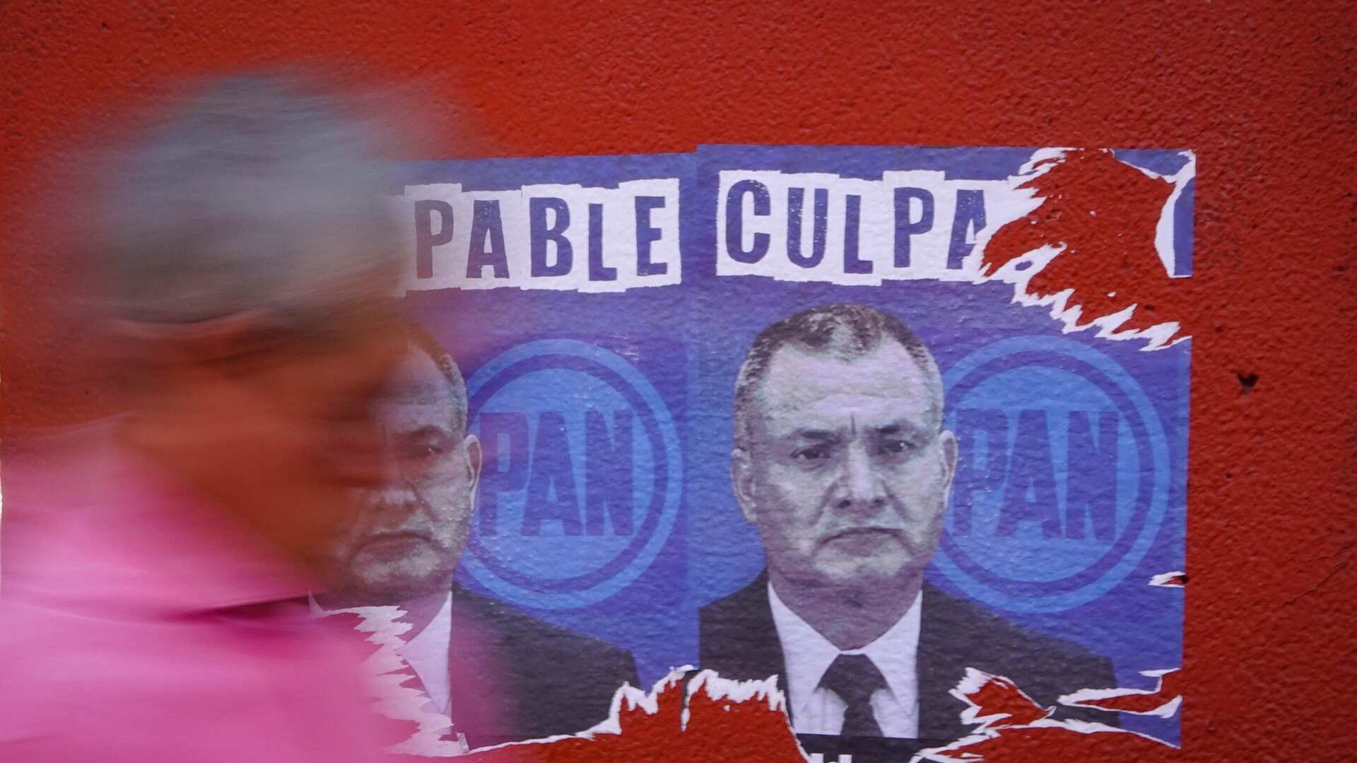 FGR consigue órdenes de aprehensión contra García Luna y socios