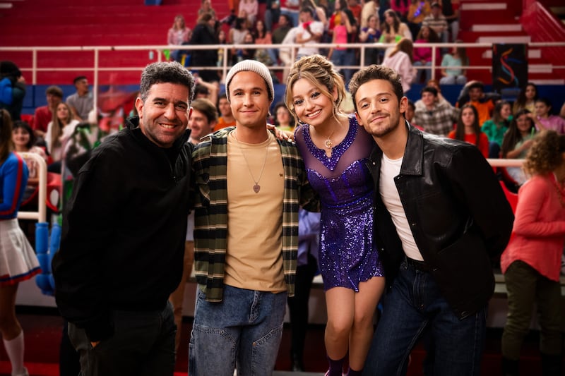 Con el elenco original
