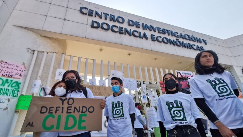 Destituyen del CIDE a José Romero: ¿quién es Lucero Ibarra, nueva directora interina?