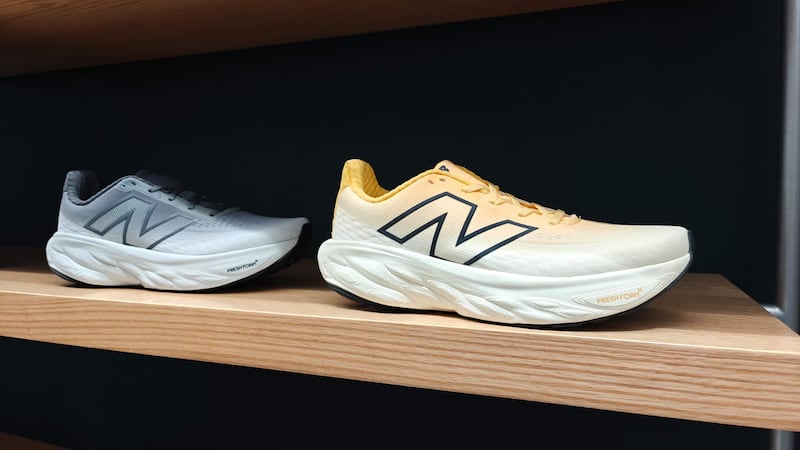 Disfruta del  Grey Days 2025, la iniciativa de New Balance que rinde tributo al gris con diseños clásicos, música y comunidad