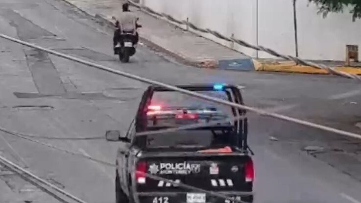 Las cámaras de seguridad de diferentes áreas de Monterrey captaron la persecución.