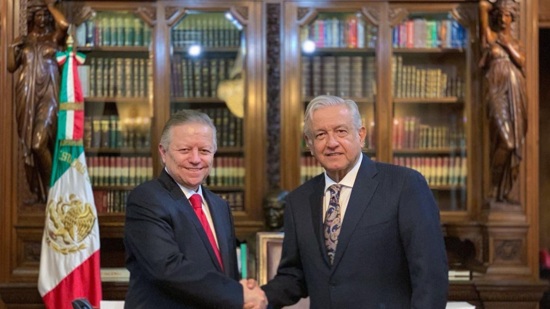 Barra Mexicana de Abogados reprueba injerencia de AMLO en Poder Judicial