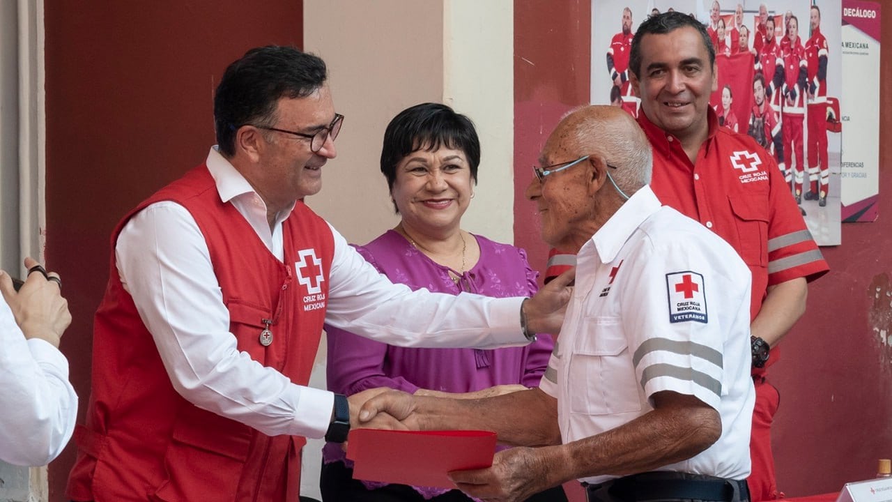 Reconocen a socorristas y paramédicos de la Cruz Roja en Querétaro. (Cortesía)