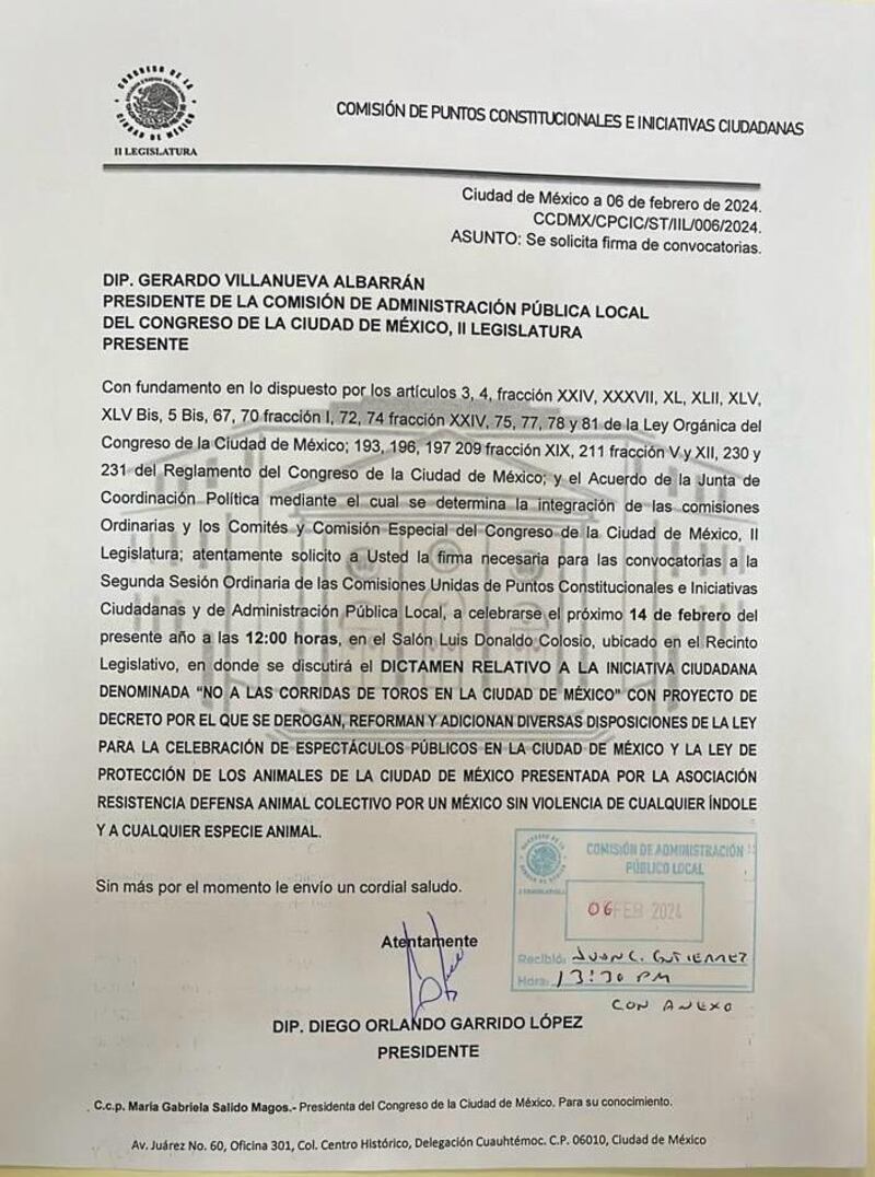 Documento que solicita la firma de Gerardo Villanueva para que convoque a las Comisiones Unidas para que dictaminen la iniciativa ciudadana que busca prohibir la tauromaquia en CDMX.