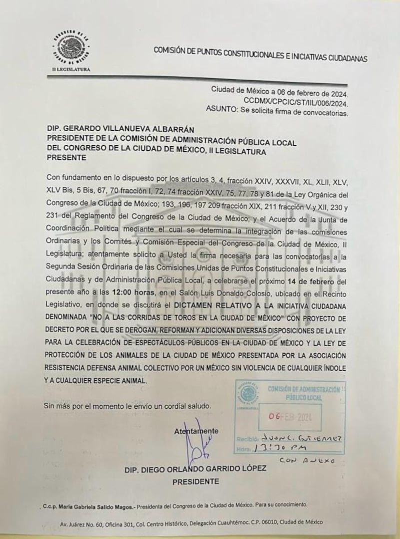 Documento que solicita la firma de Gerardo Villanueva para que convoque a las Comisiones Unidas para que dictaminen la iniciativa ciudadana que busca prohibir la tauromaquia en CDMX.