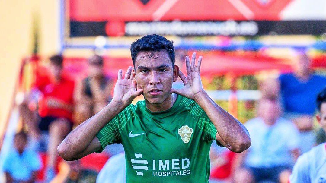 El mexicano es una pieza clave para el Elche Sub20.