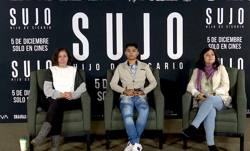 Entrevista con el protagonista.