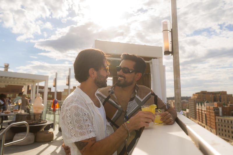 Un nuevo índice nacional posiciona a la capital como el lugar más inclusivo para celebrar el amor entre parejas del mismo sexo