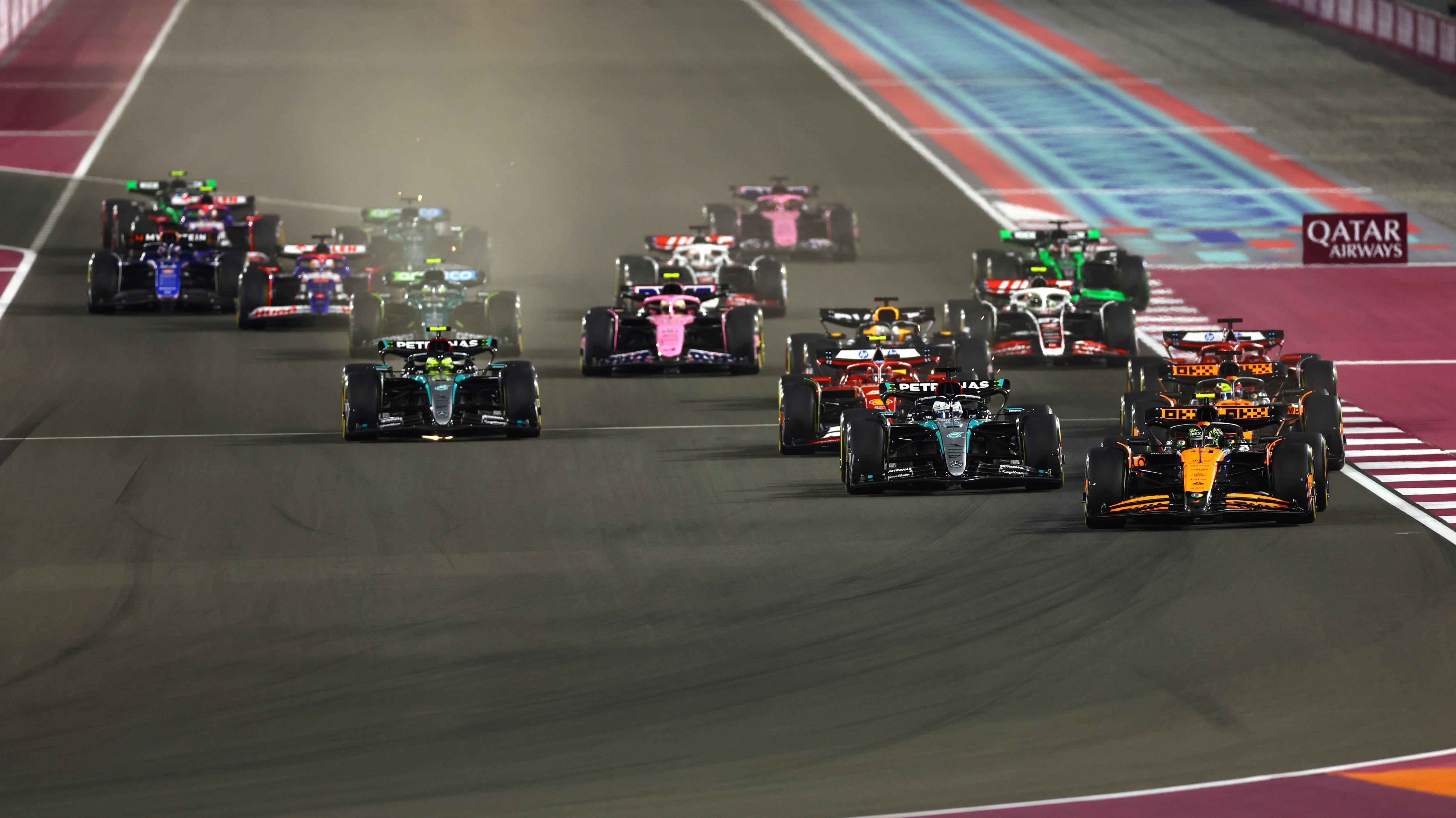 El GP de Qatar avivó la competencia por el campeonato de constructores.