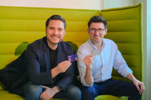 Banco digital británico aterriza con banca completa en México y le mete presión a los grandes