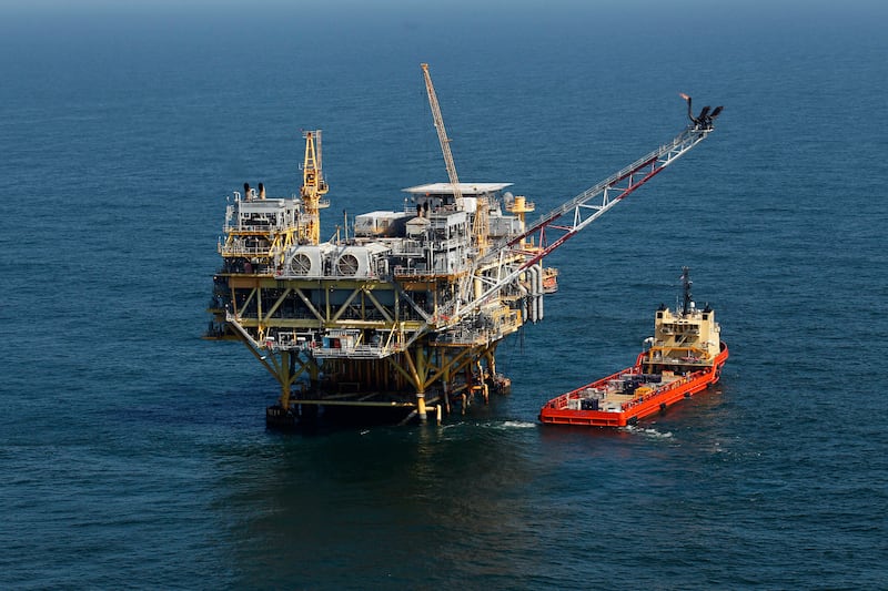 En 2024 Pemex dejará de aportar ingresos reales al país y entre apoyos y transferencias del Gobierno, será una pérdida para las finanzas públicas.