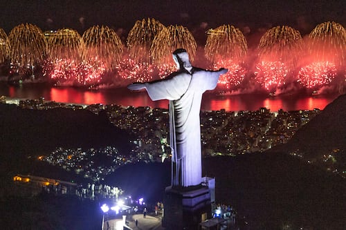 En Brasil, el Año Nuevo es la antesala de las fiestas de Carnaval