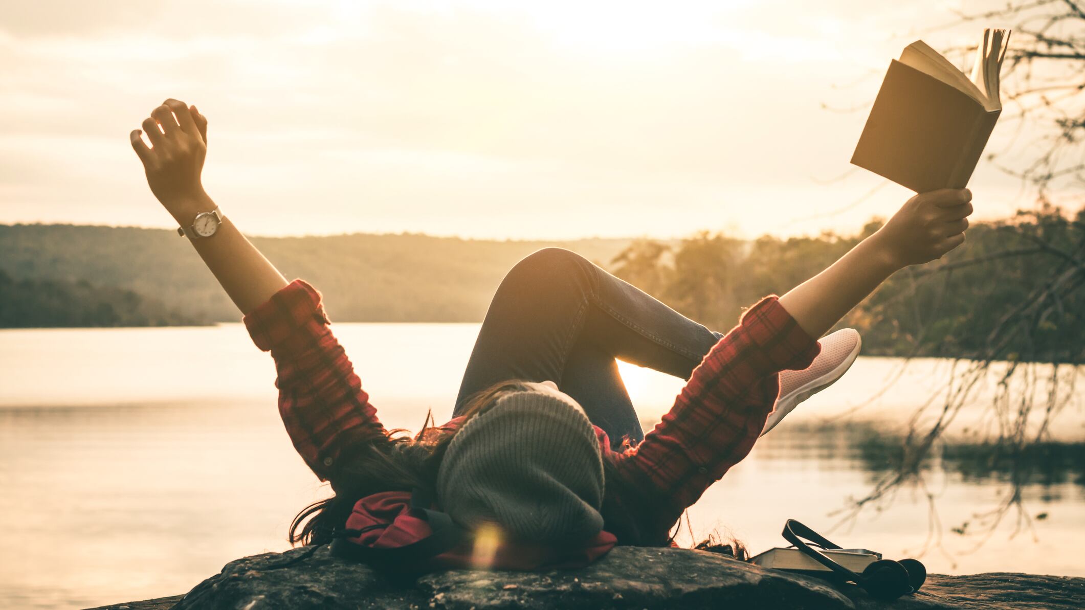 Desde recorridos por los lugares más bellos del mundo hasta aventuras de introspección y espirituales para desarrollar habilidades internas, estos libros harán que tu mente salga de excursión