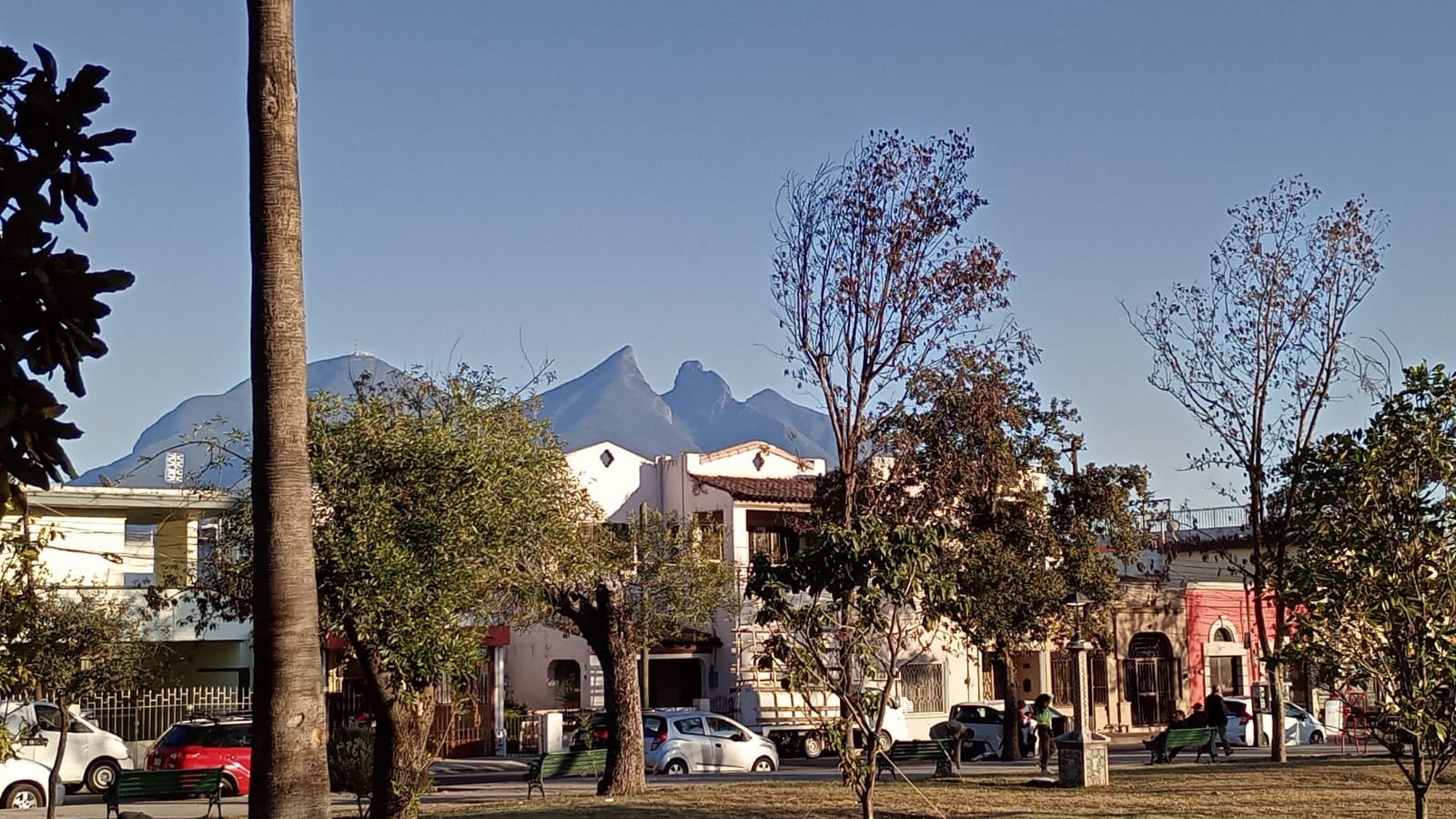 En Nuevo León cada vez son menos los días de aire limpio.