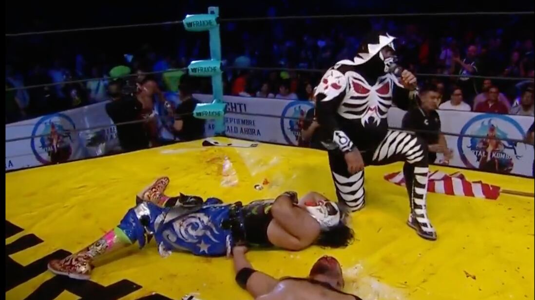 El psicópata del ring terminó lesionado I Triple A