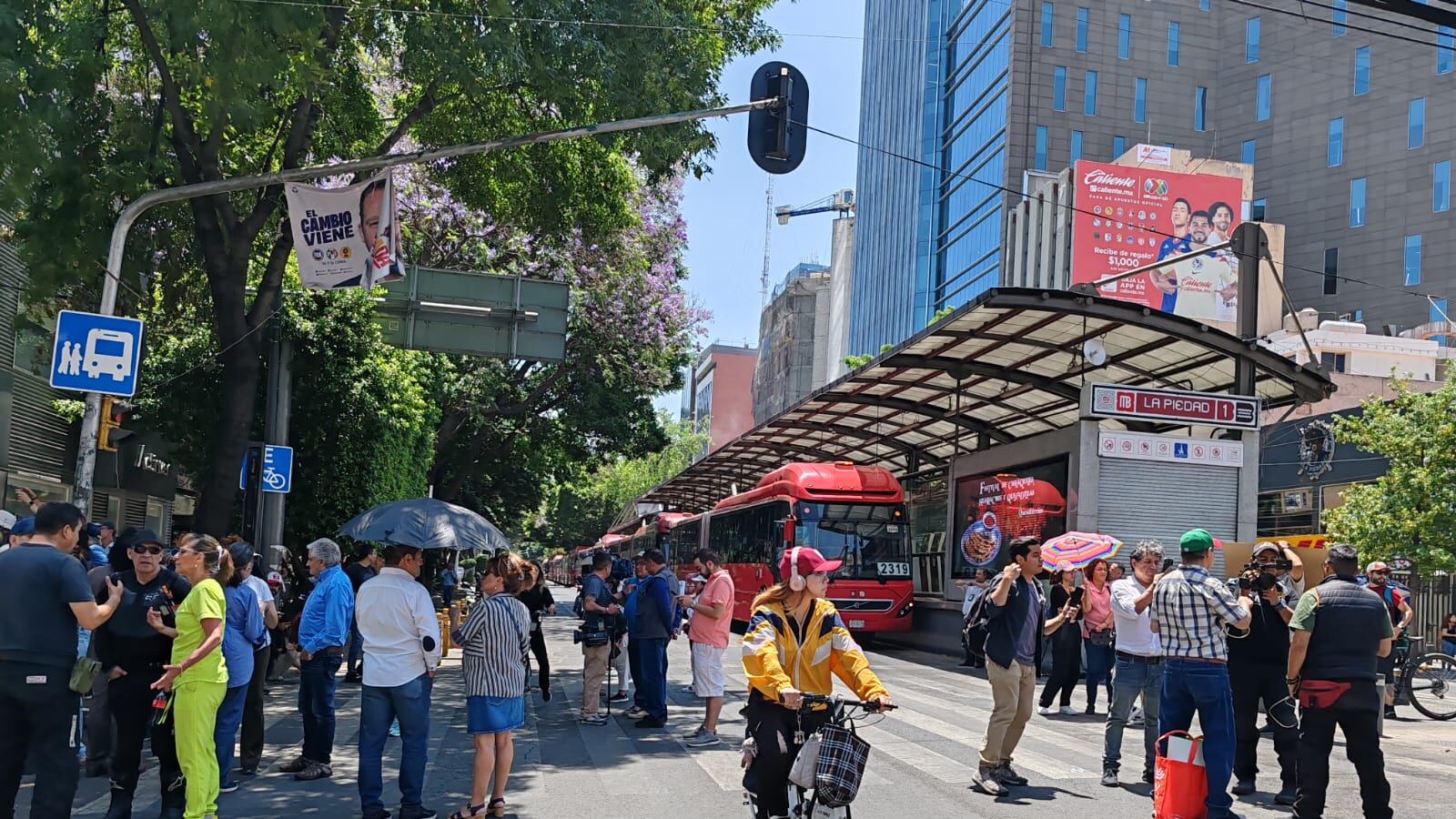Protesta de la tarde de este 9 de abril. (Miguel Velázquez/Publimetro México)