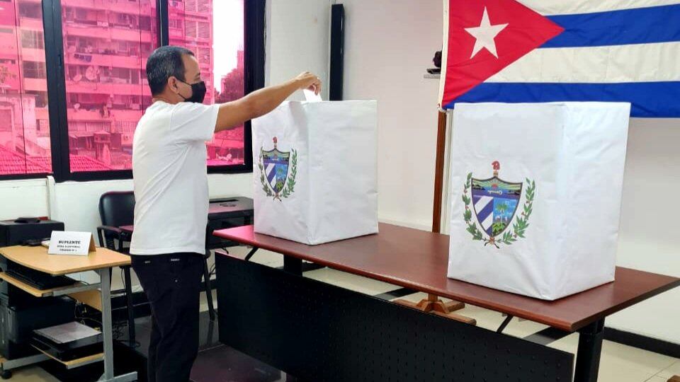 Algunos sectores están en contra del matrimonio igualitario. (Especial)