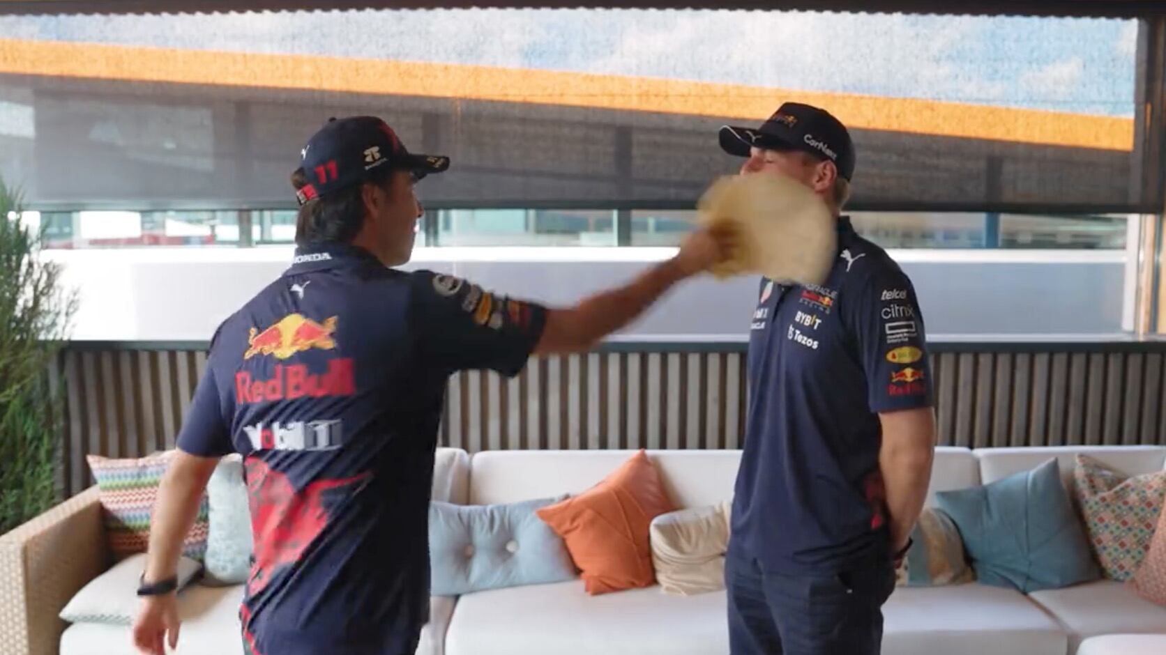 Checo Pérez y Max Verstappen