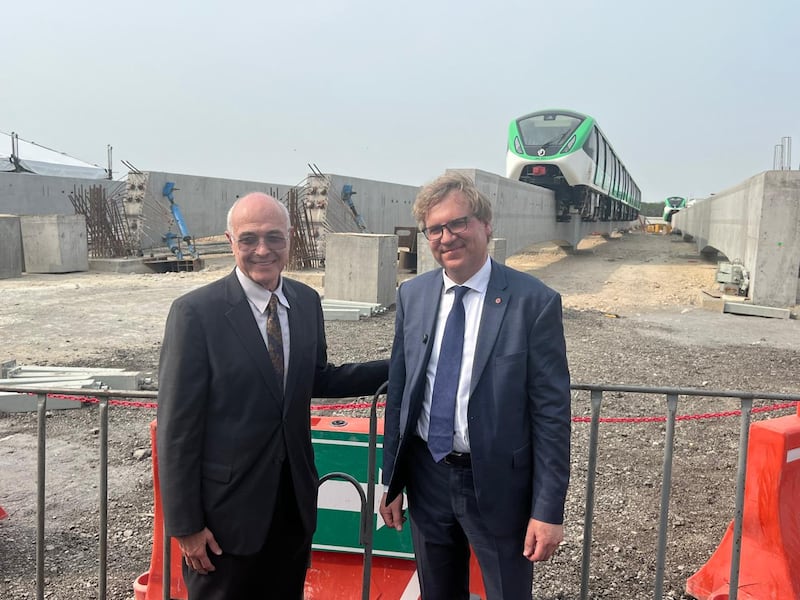 Carlos Banchik y Marko Kroenke, expresidente y presidente de International Monorail Association.