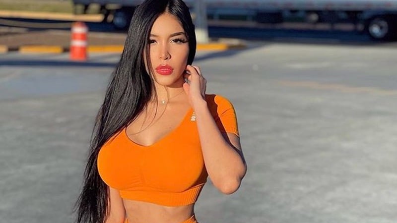 Ennid Wong no duda en lucir su belleza