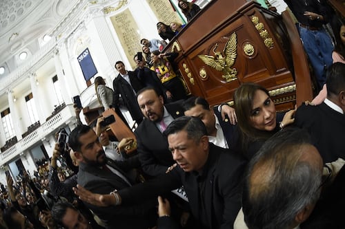 Sin el PAN, PRI y MC, Morena en Congreso CDMX aprueba Paquete Económico 2026