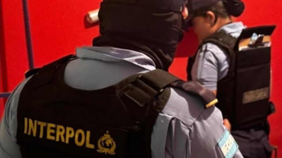 Parte del operativo se centró en reabrir casos “fríos” registrados en bases de datos internacionales, algunos con más de 10 años sin resolverse