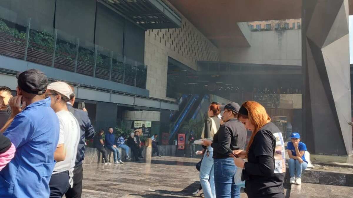Plaza Miyana: Se incendia centro comercial en Polanco, días después de mortal balacera