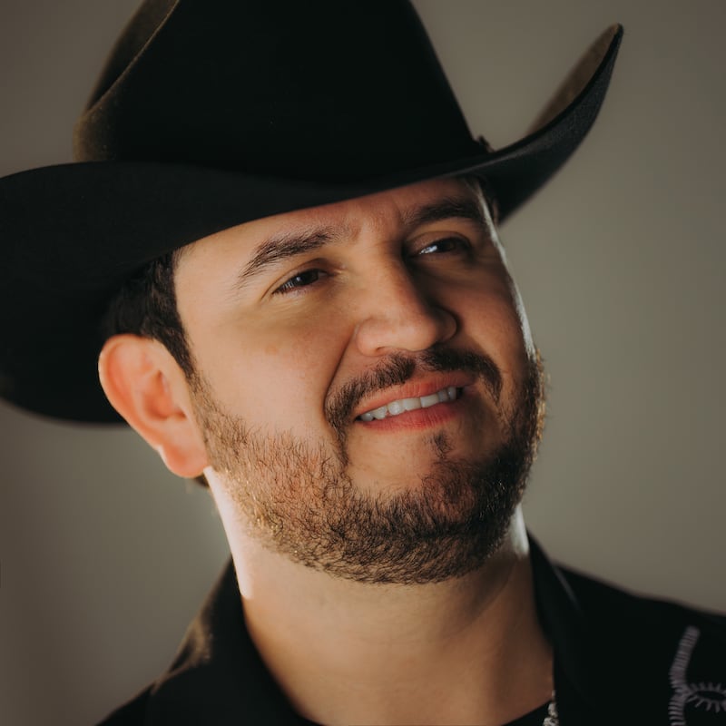Edén Muñoz alista nuevo álbum y colaboraciones con Alejandro Sanz y Reyli Barba