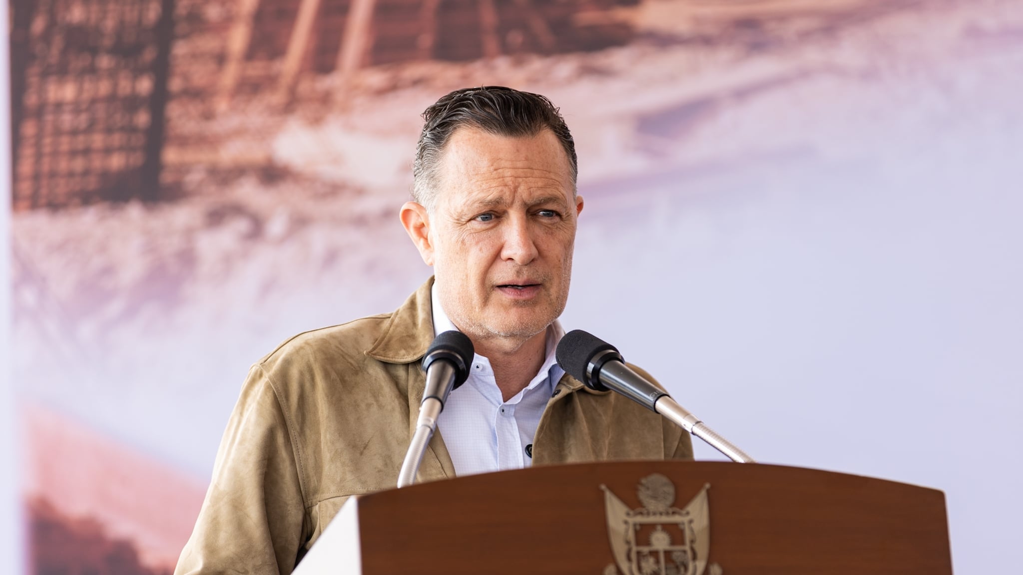 Mauricio Kuri González.