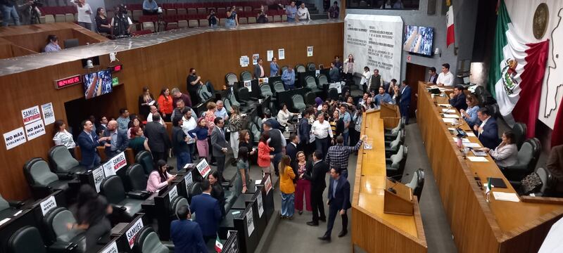 La designación de Salinas fue por 27 votos a favor, 11 en contra y tres abstenciones.