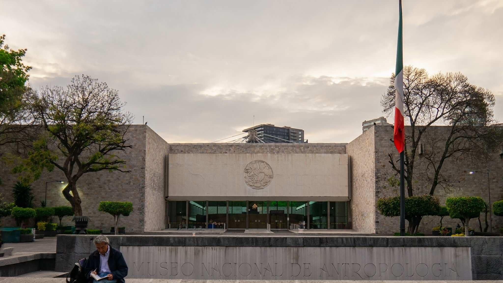 Museo Nacional de Antropología e Historia,  cerrado junto con otros cinco recintos