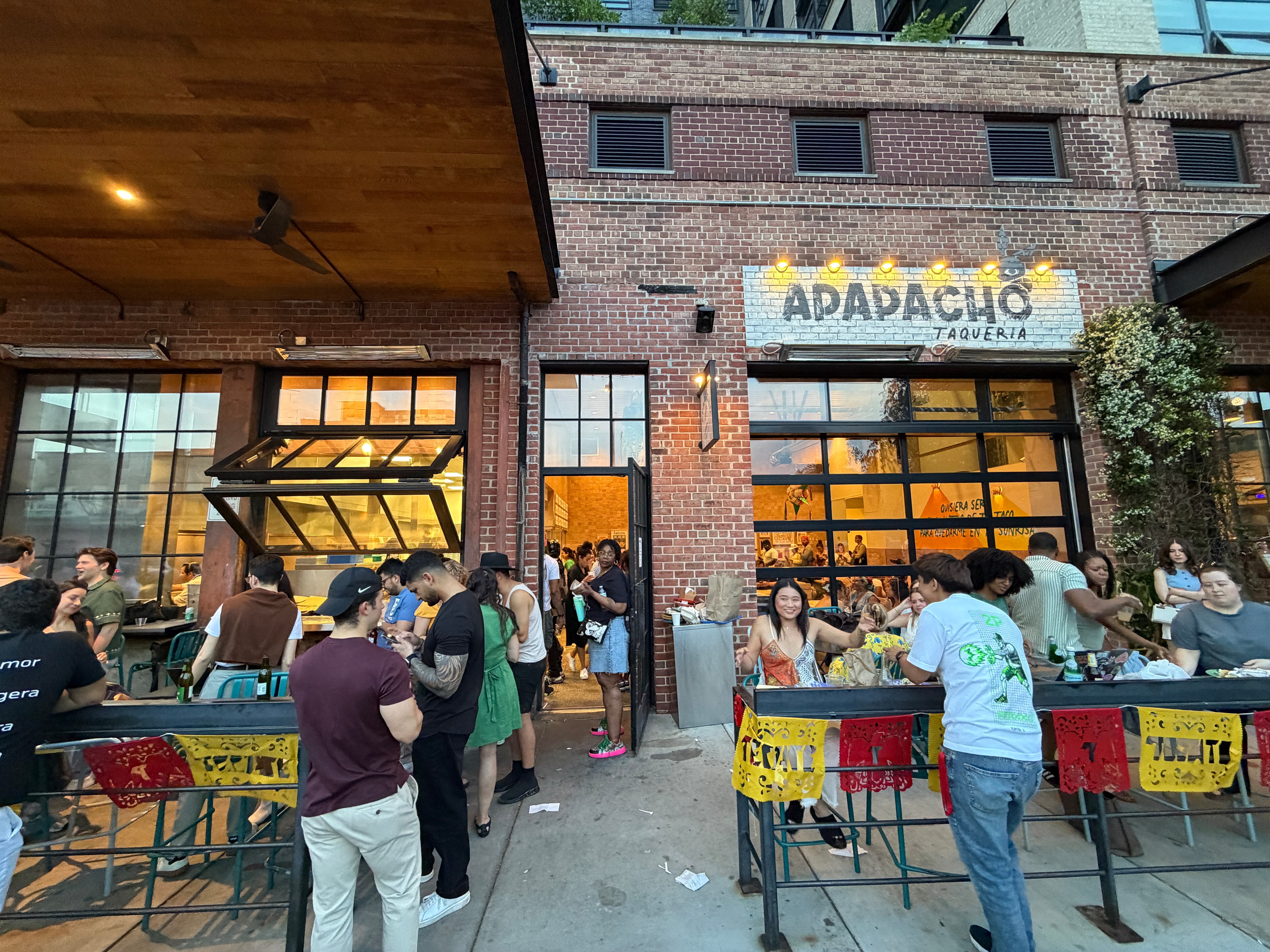 Apapacho: la taquería que lleva el sabor auténtico de México a Washington D.C. 