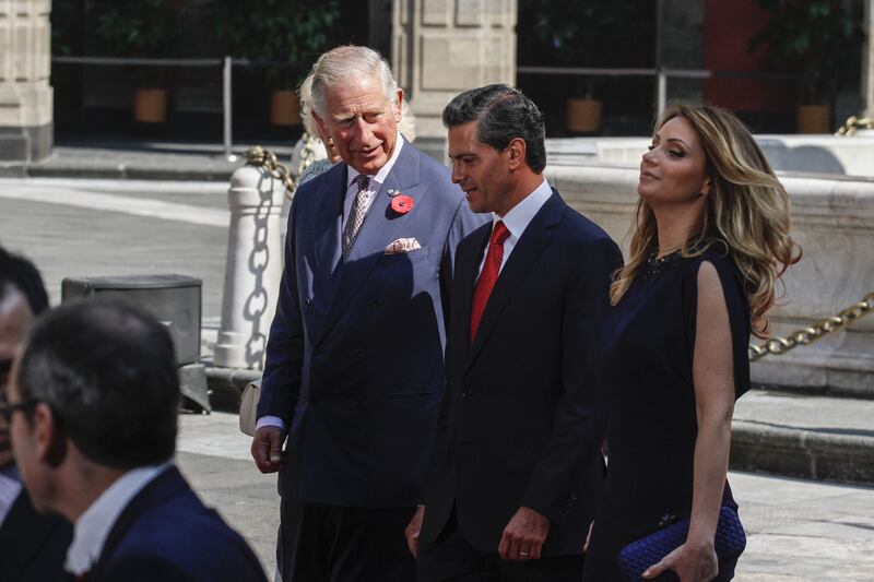 MEXICO, D.F., 03 NOVIEMBRE.- El príncipe Carlos de Gales y Enrique Peña Nieto, presidente de México, durante la presentación del Año Dual México-Reino Unido en Palacio Nacional. En la imagen, acompañados de la duquesa Camila Cornualles y Angélica Rivera de Peña.
FOTO: ISAAC ESQUIVEL /CUARTOSCURO.COM