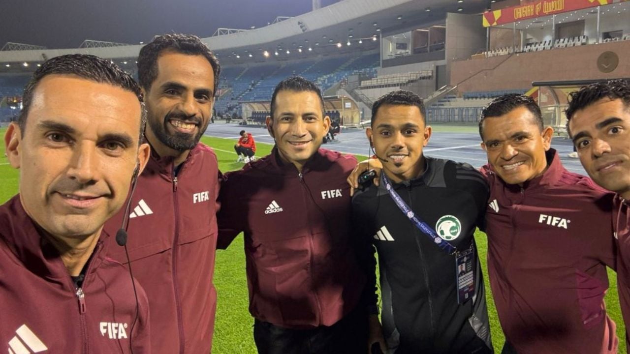 Árbitros mexicanos varados en Qatar