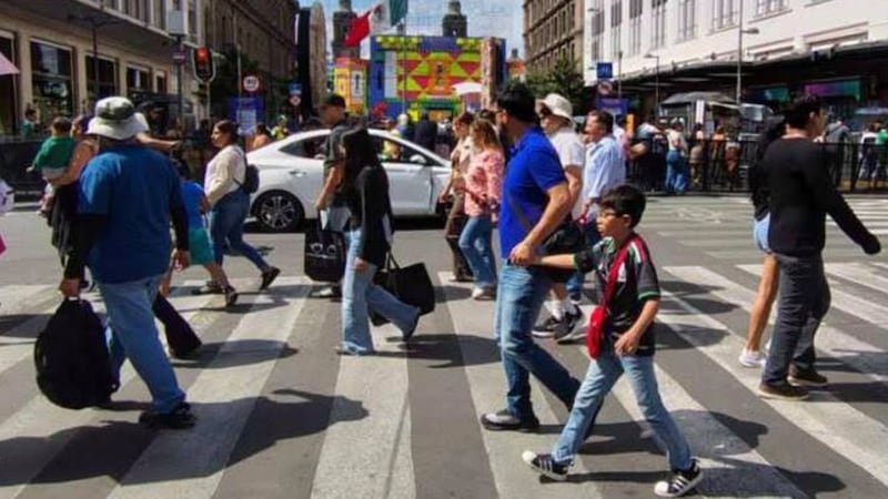 Zócalo de CDMX queda libre para Fan Fest y comercio tras retiro de plantón de la CNTE