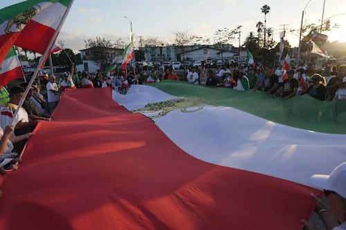 Abucheos al himno nacional y bandera prohibida de Irán elevan la tensión en el Mundial 2026