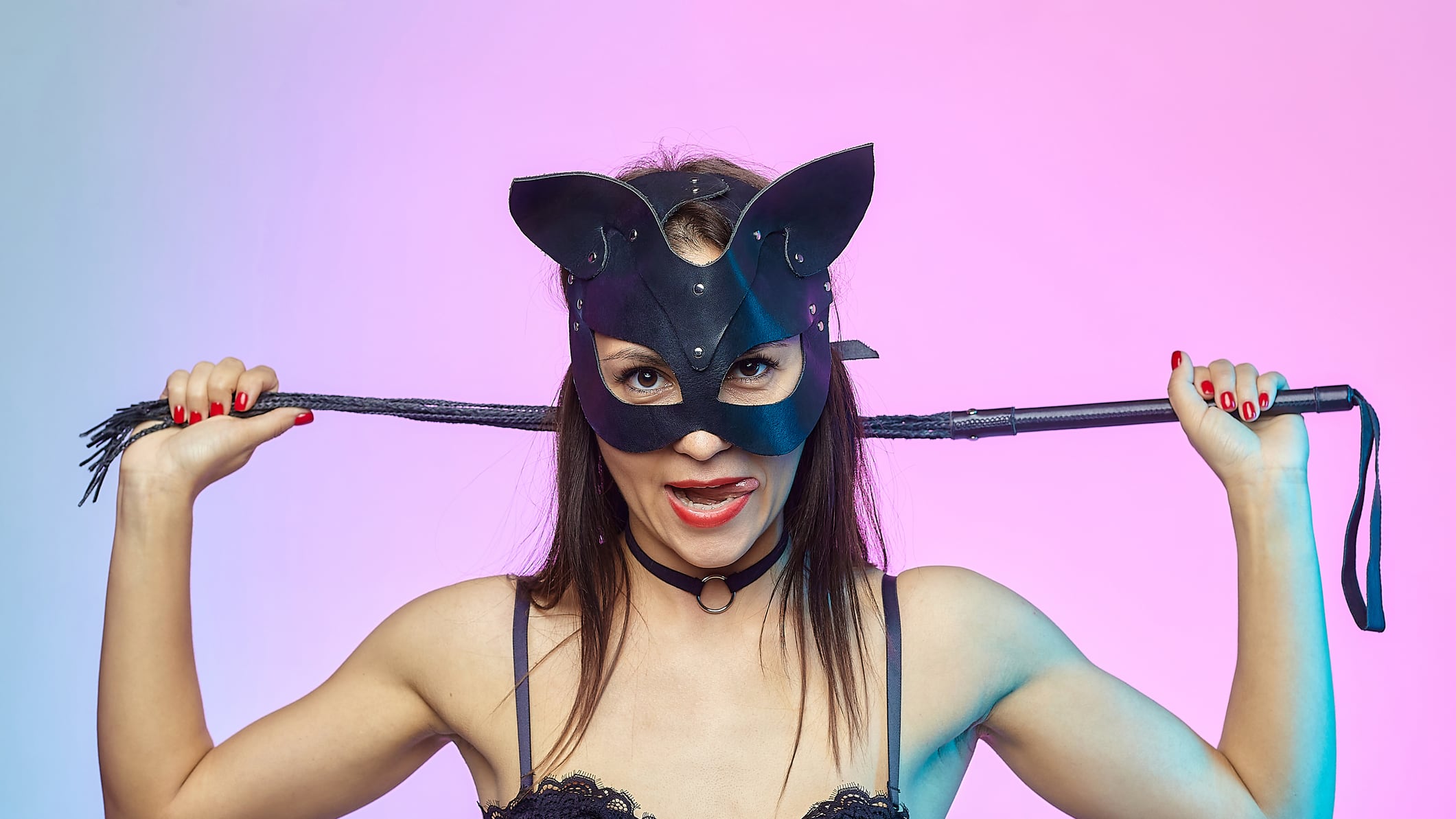 Los especialistas en juguetes eróticos estudian aspectos básicos del desarrollo: el material, medidas, la forma, textura, su ergonomía, los costos y a quién va dirigido cada uno de los artefactos para cumplir su objetivo.