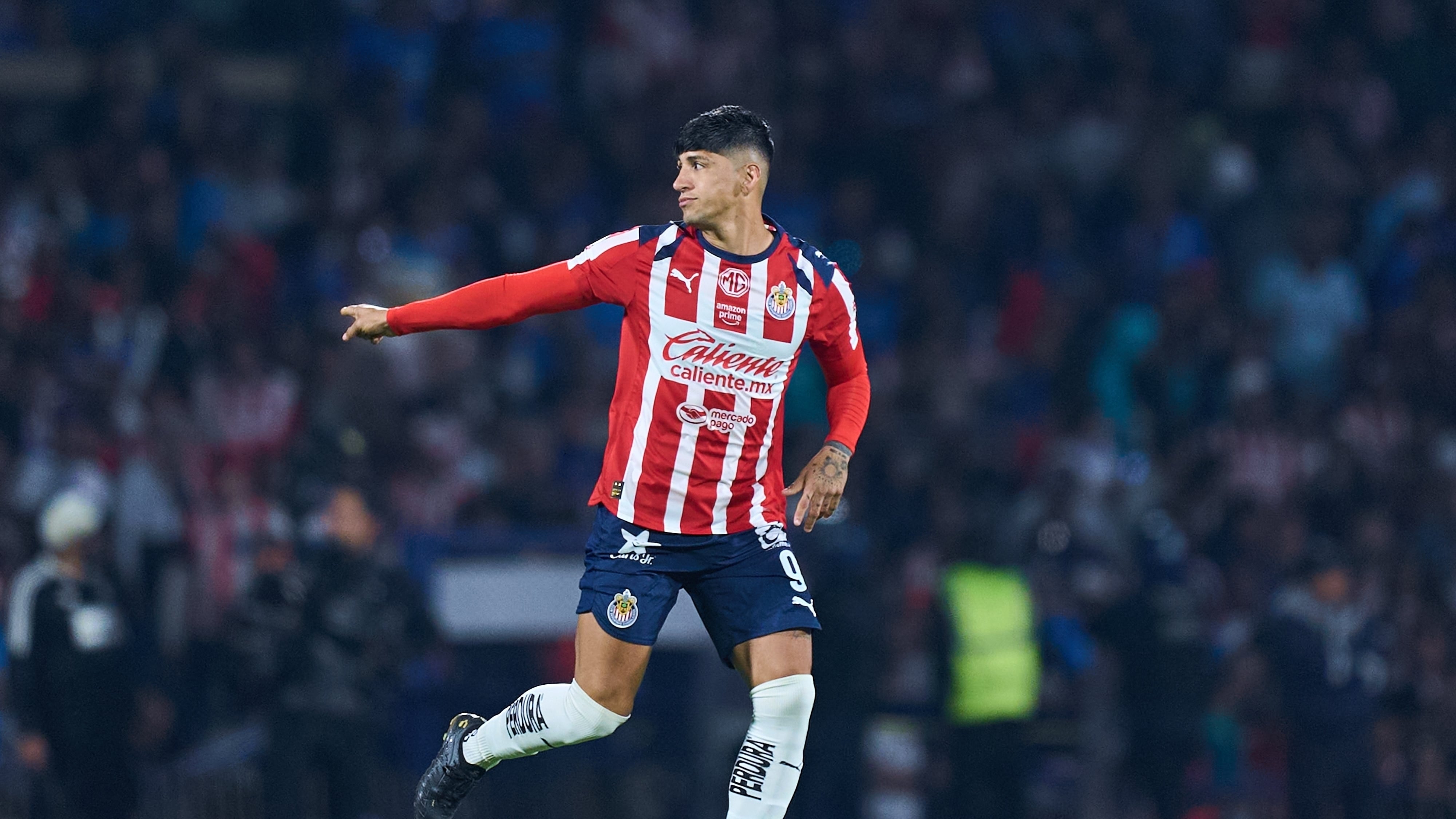 Alan Pulido podría jugar en otro grande de México.