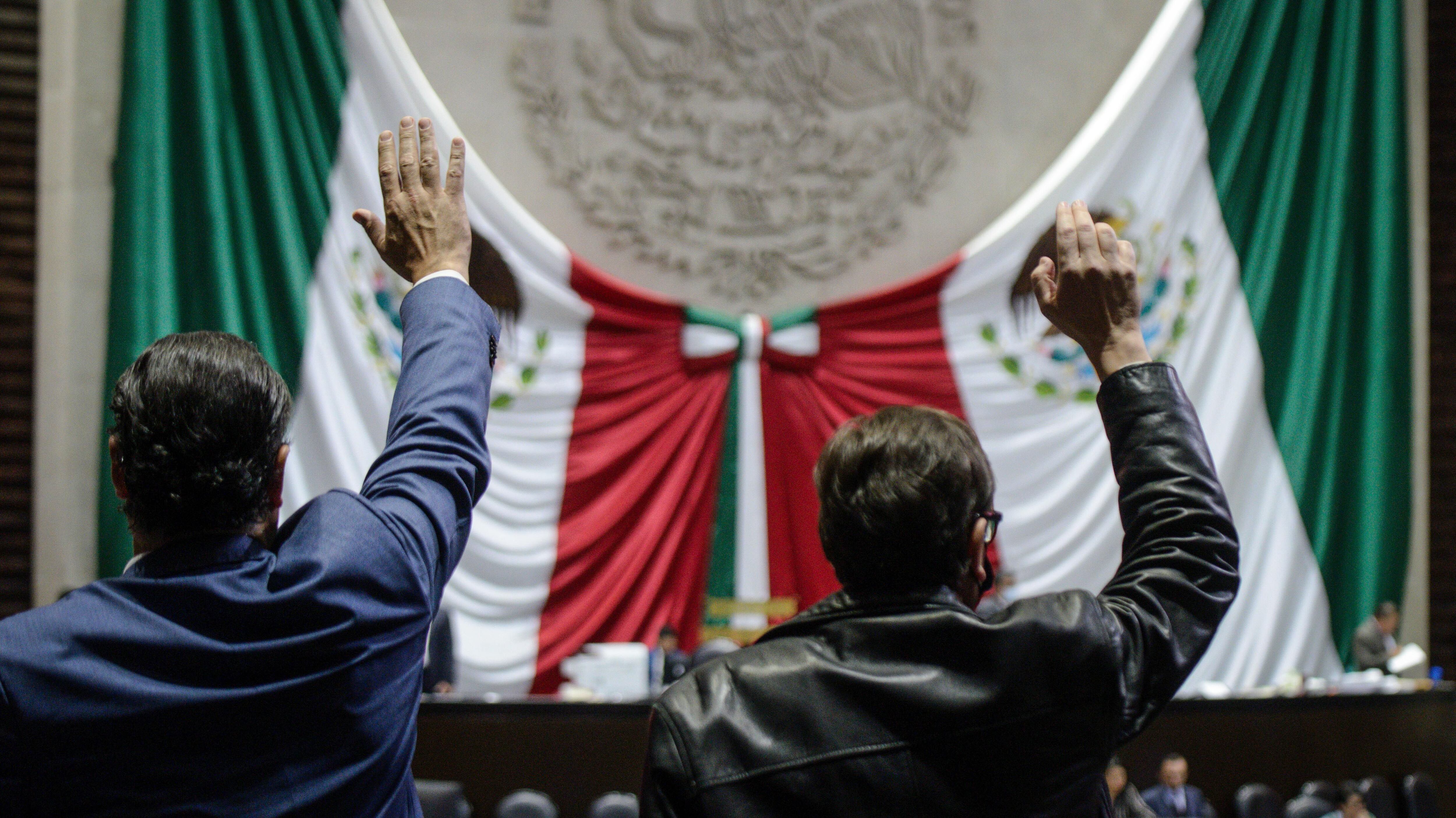 CIUDAD DE MÉXICO, 06DICIEMBRE2022.- Sesión ordinaria semipresencial de la Cámara de Diputados en la que después de más de tres horas de retraso comenzó a discusión las leyes secundarias de la reforma electoral.
FOTO: MARIO JASSO/CUARTOSCURO.COM