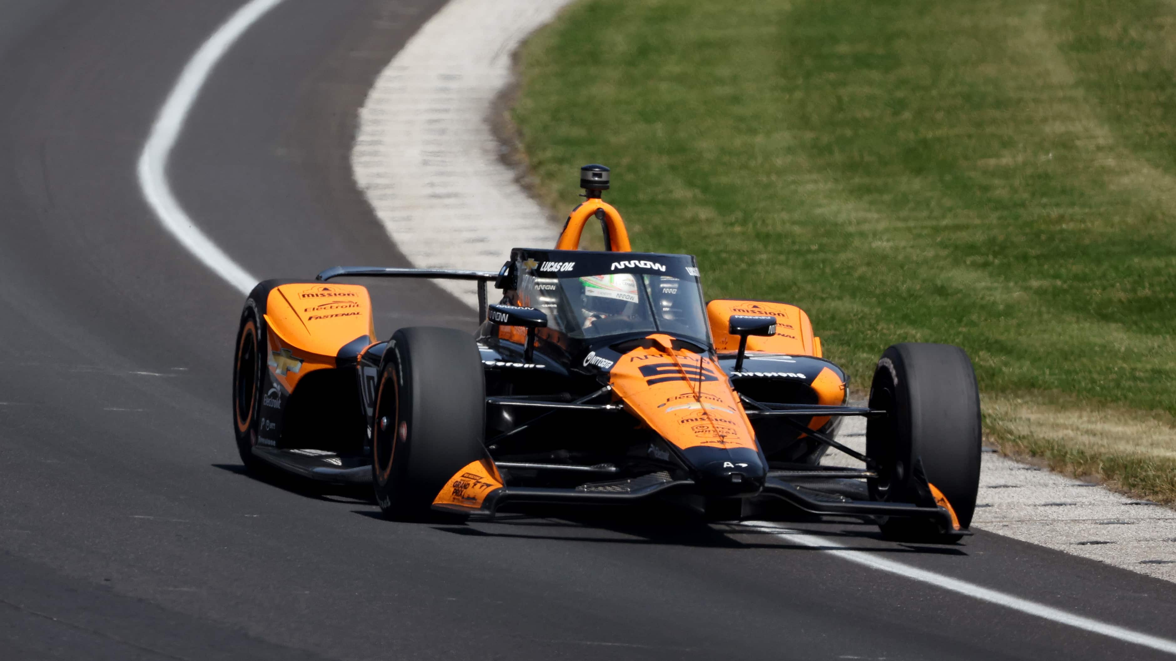 Pato O'Ward finaliza segundo lugar en la edición número 108 de las 500 Millas de Indianápolis.