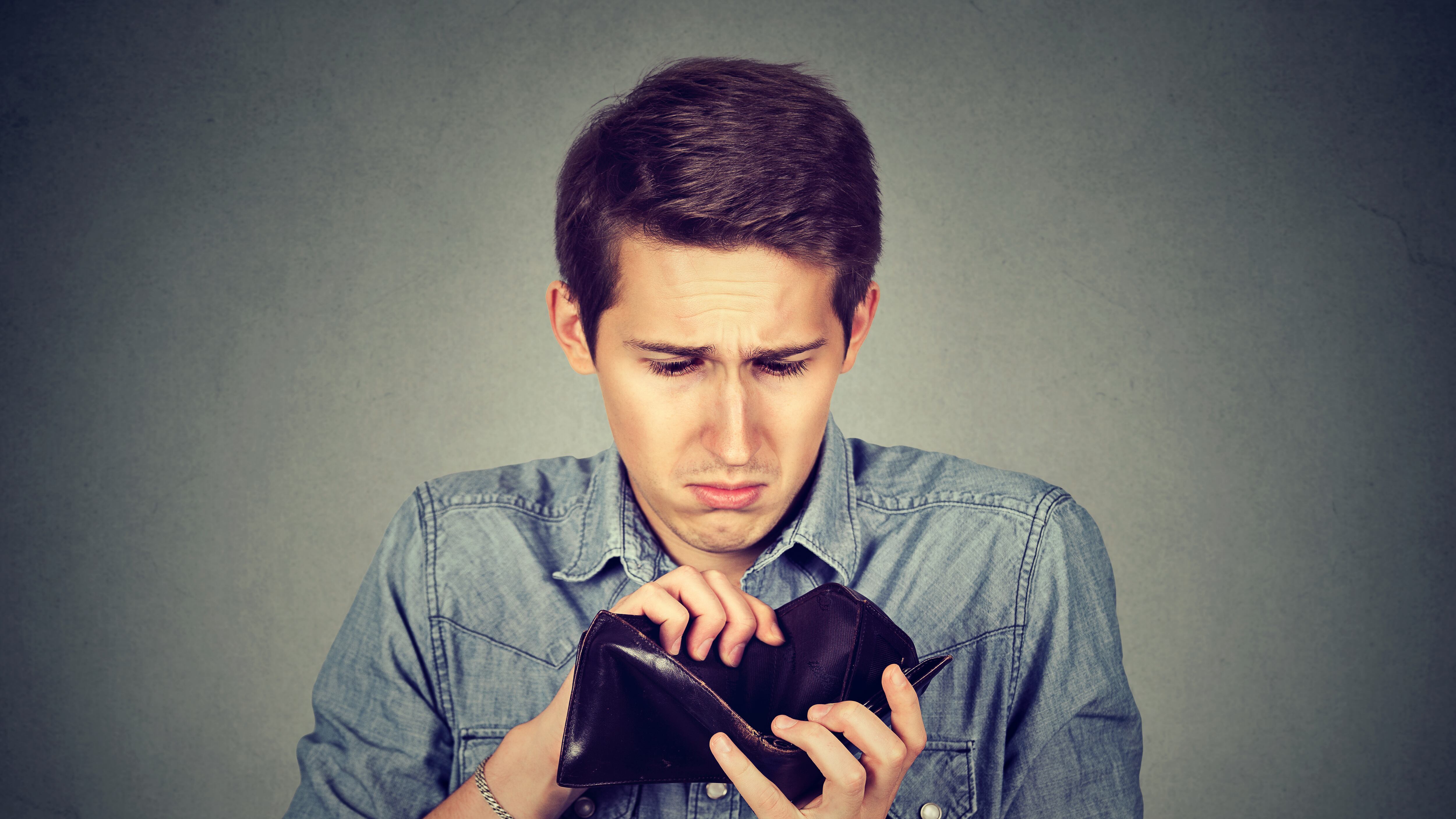 El ingreso promedio de los mexicanos aporta a las familias 333 pesos diarios para desayunar, comer y pagar servicios.