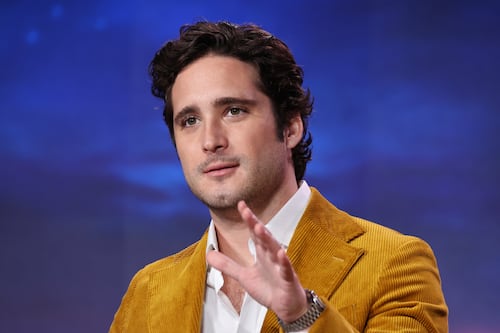 Su debut como escritor sorprende: ¿qué cuenta Diego Boneta en su primer libro?